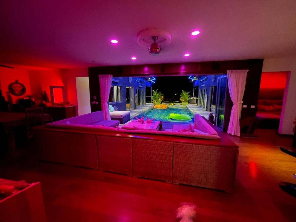 Stunning Villa With Ocean Views And Free Car 라마이비치 외부 사진
