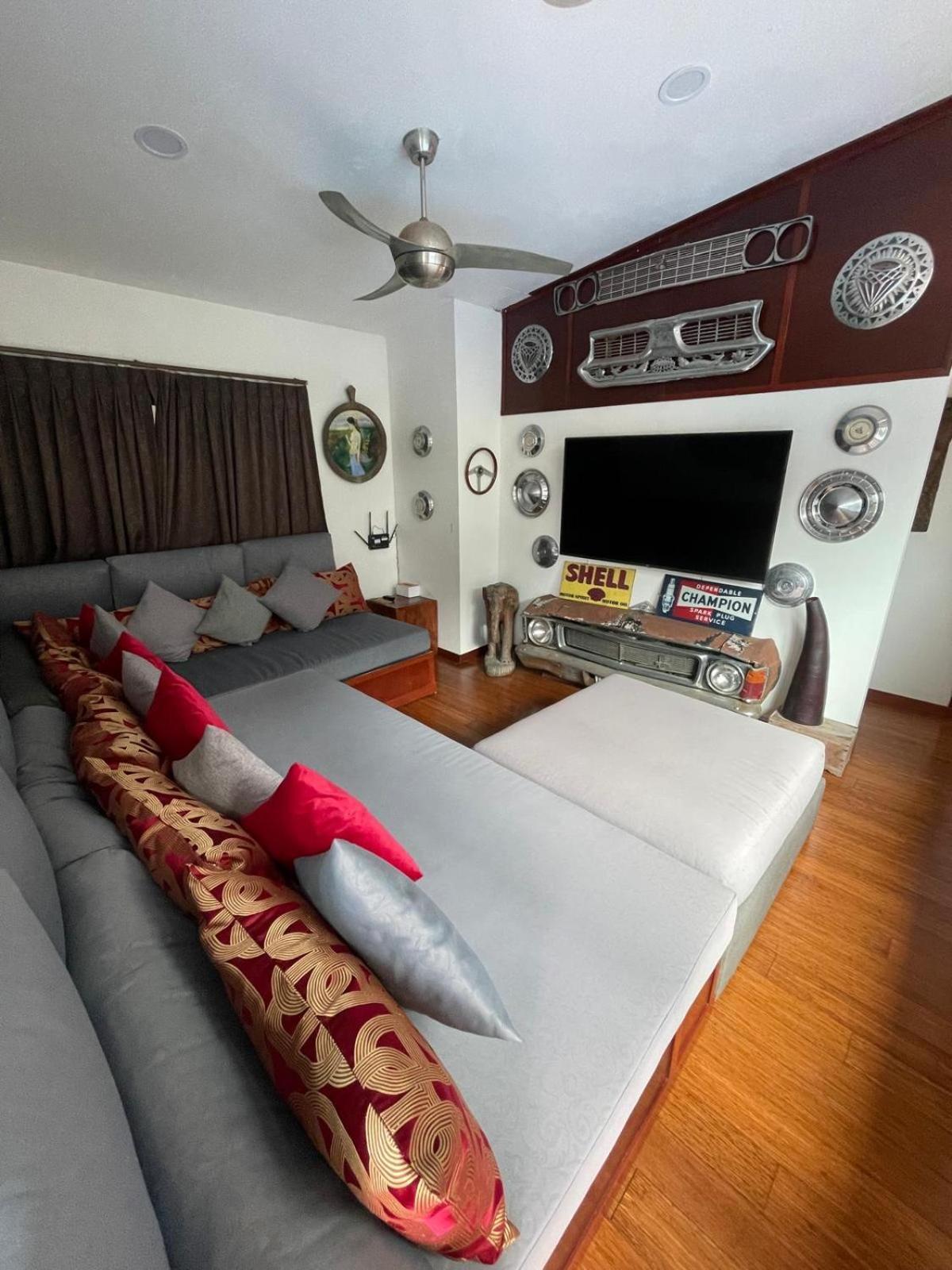 Stunning Villa With Ocean Views And Free Car 라마이비치 외부 사진