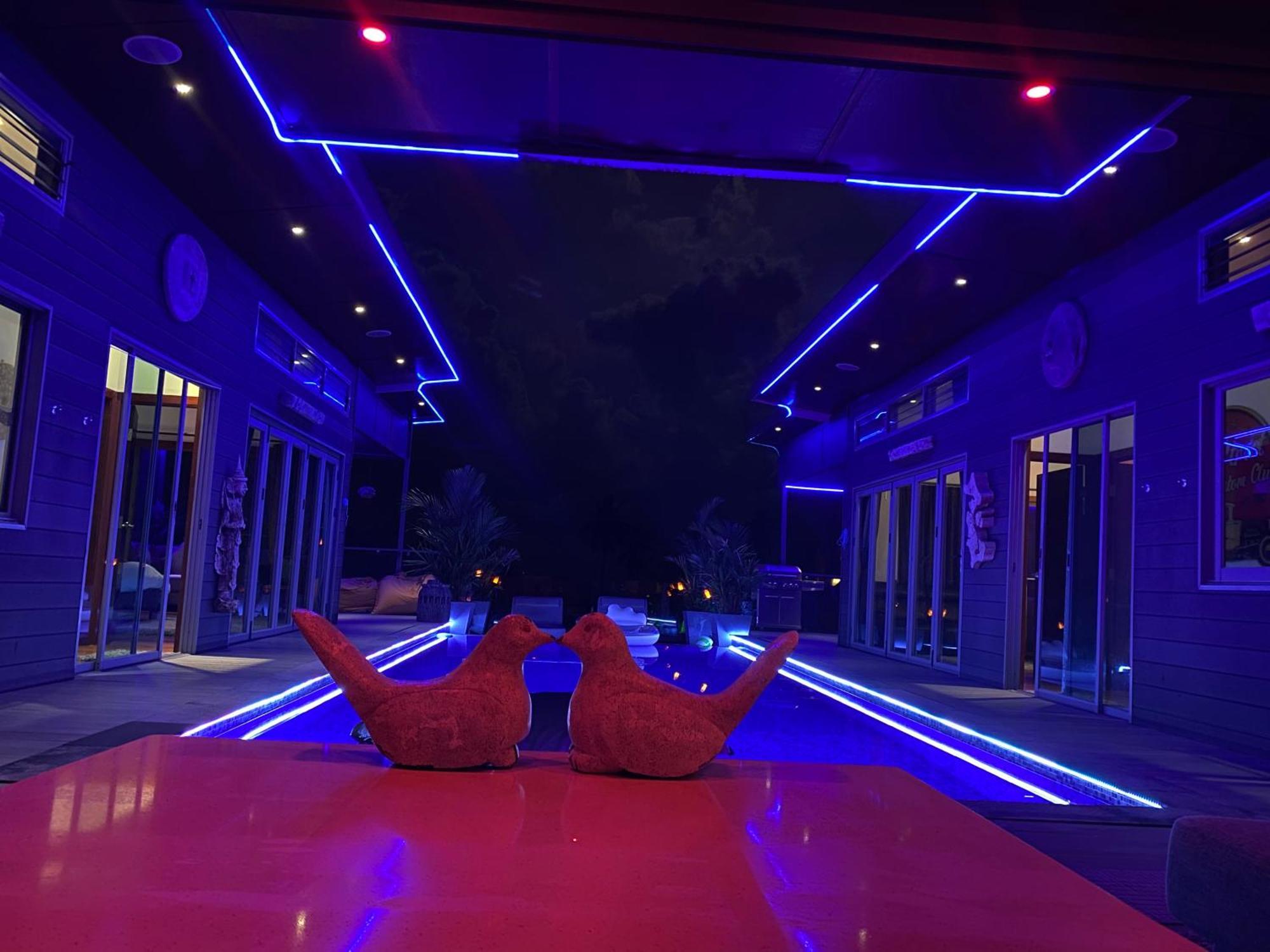 Stunning Villa With Ocean Views And Free Car 라마이비치 외부 사진