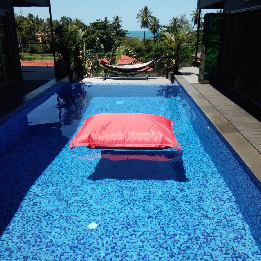 Stunning Villa With Ocean Views And Free Car 라마이비치 외부 사진