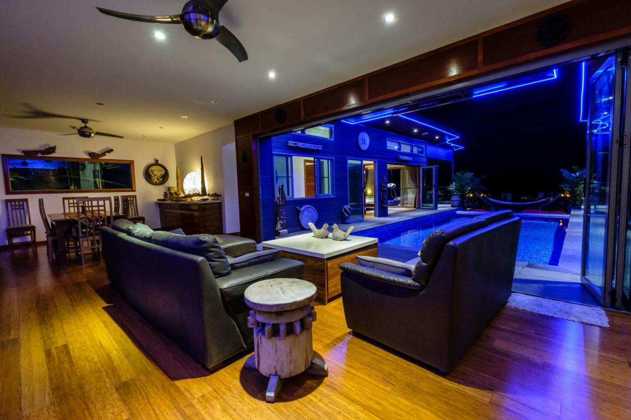 Stunning Villa With Ocean Views And Free Car 라마이비치 외부 사진
