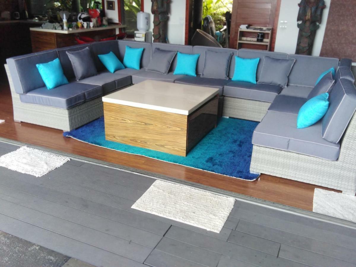 Stunning Villa With Ocean Views And Free Car 라마이비치 외부 사진
