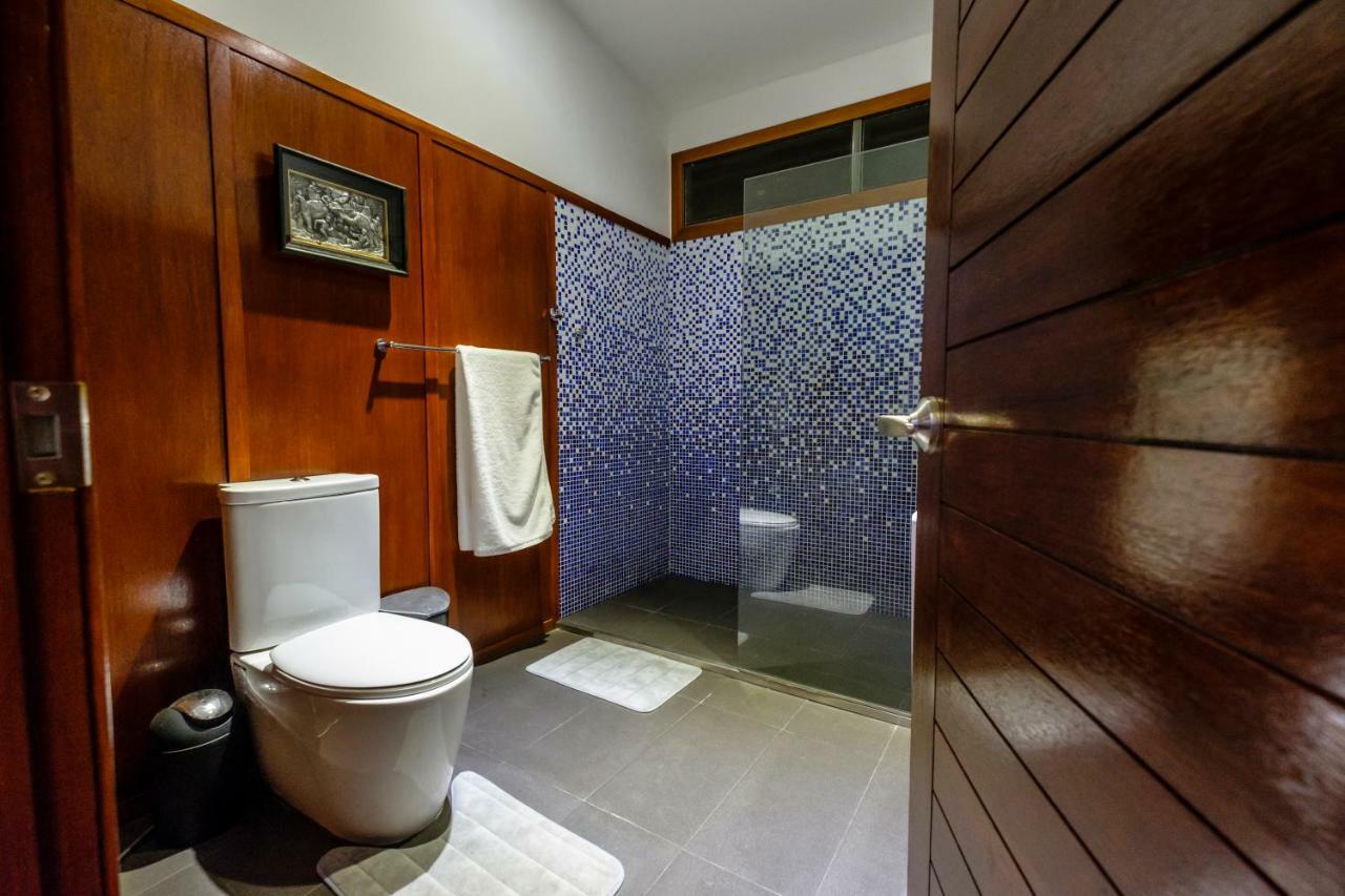 Stunning Villa With Ocean Views And Free Car 라마이비치 외부 사진