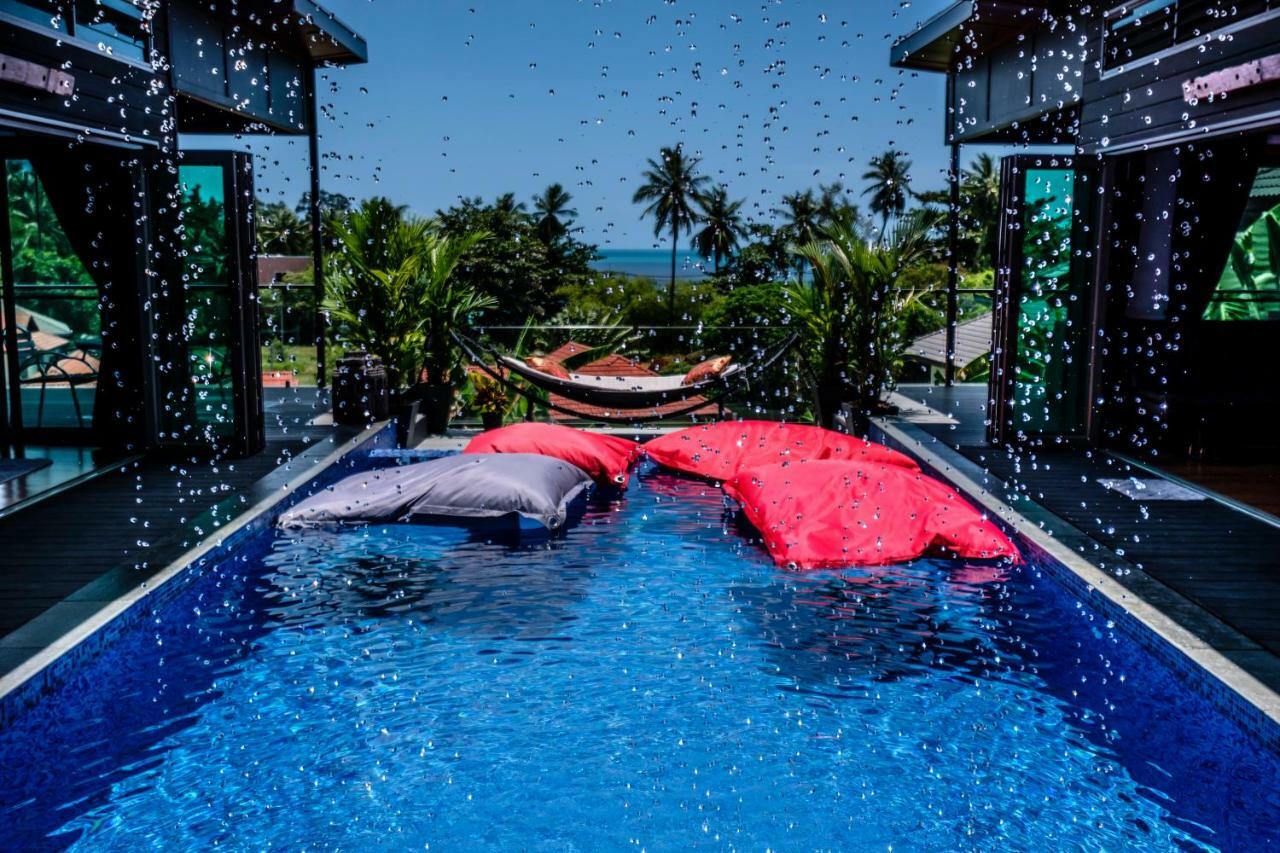 Stunning Villa With Ocean Views And Free Car 라마이비치 외부 사진