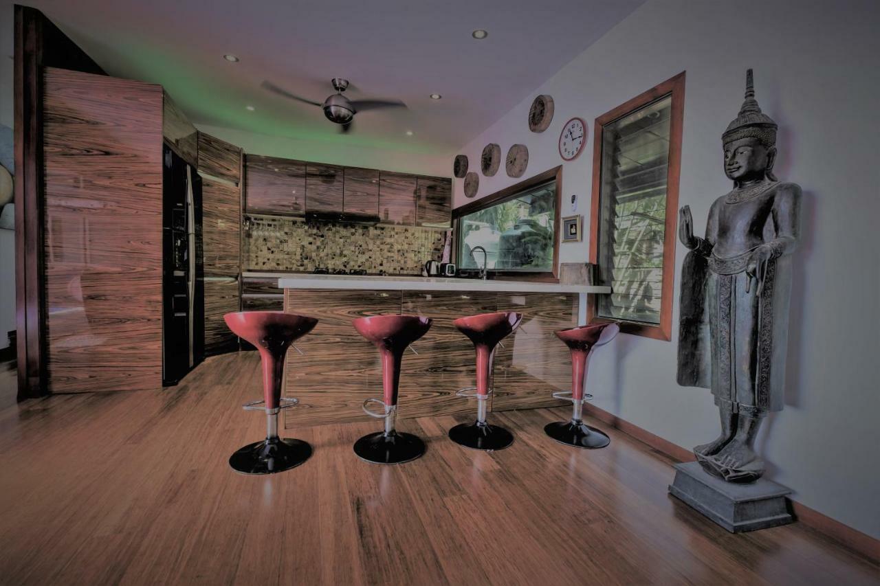 Stunning Villa With Ocean Views And Free Car 라마이비치 외부 사진