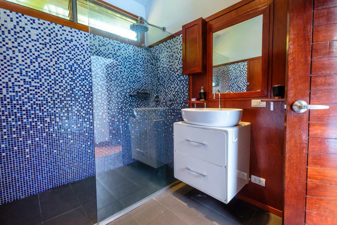 Stunning Villa With Ocean Views And Free Car 라마이비치 외부 사진
